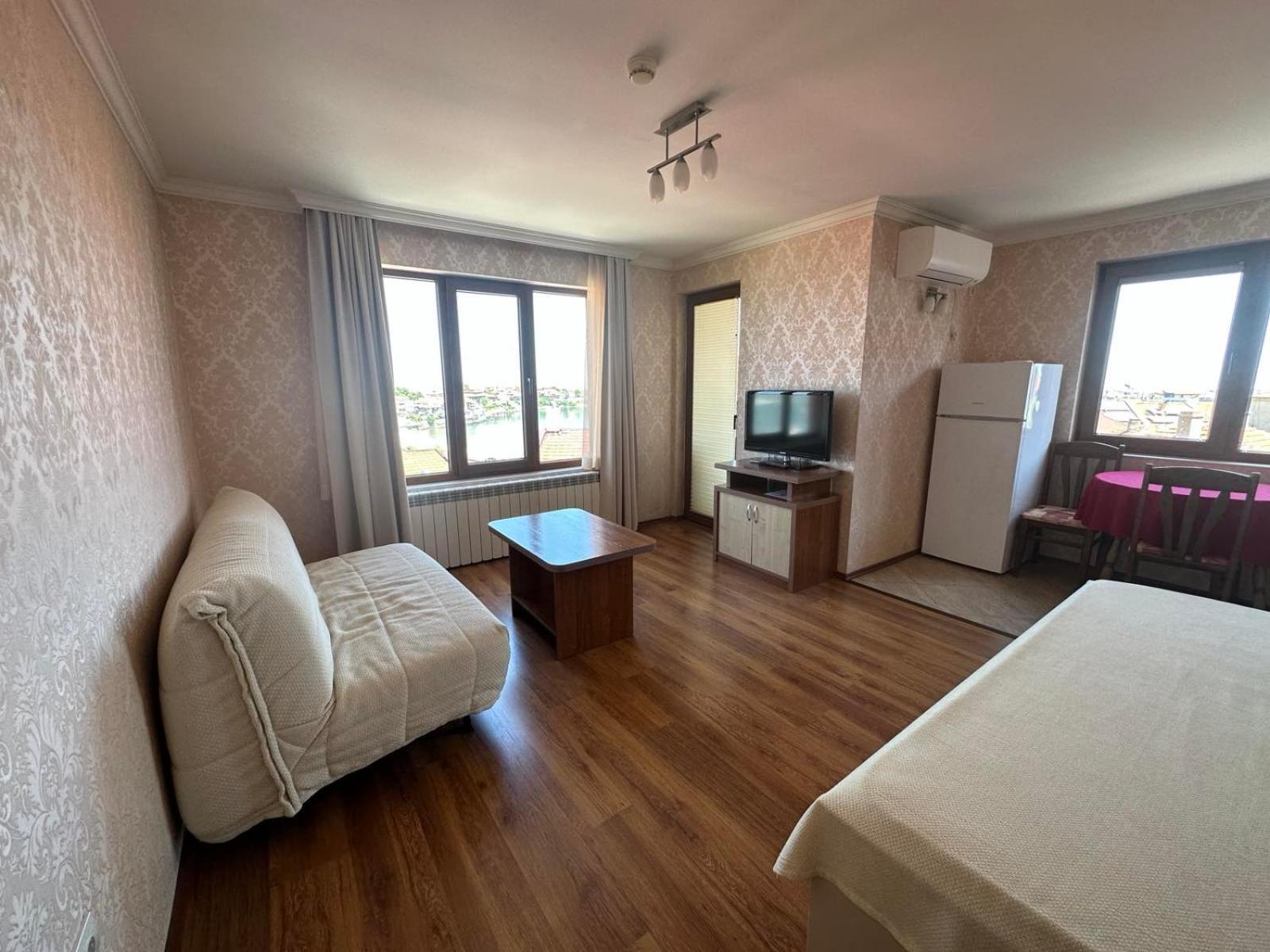 Family Hotel Radiana Szozopol Kültér fotó