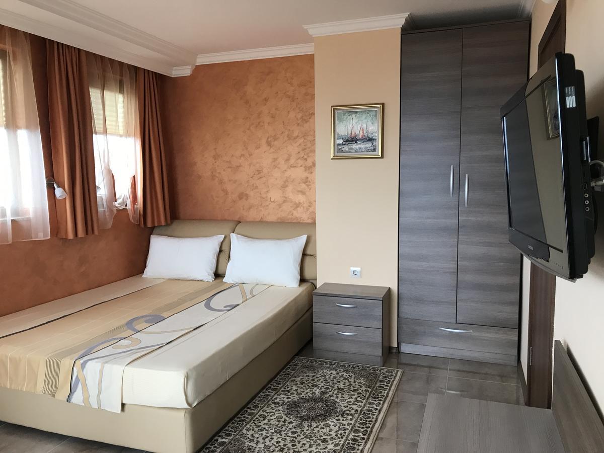 Family Hotel Radiana Szozopol Kültér fotó