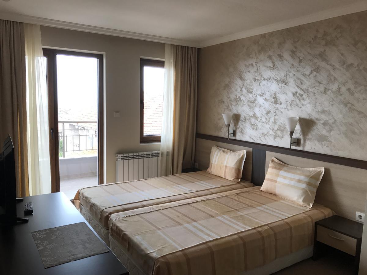 Family Hotel Radiana Szozopol Kültér fotó