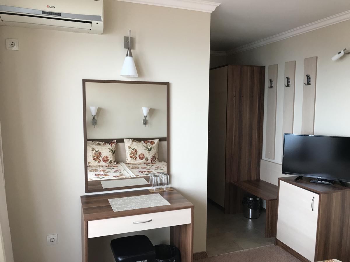 Family Hotel Radiana Szozopol Kültér fotó