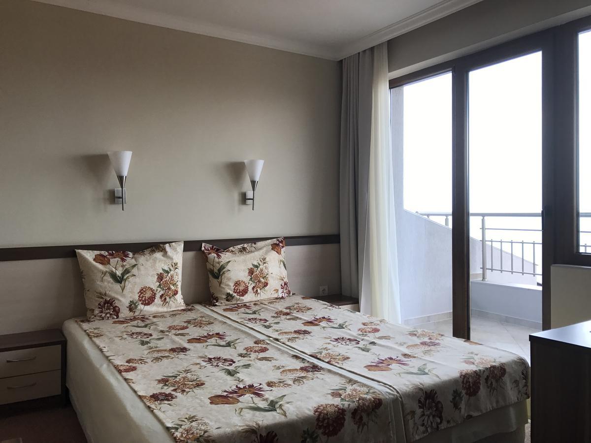 Family Hotel Radiana Szozopol Kültér fotó