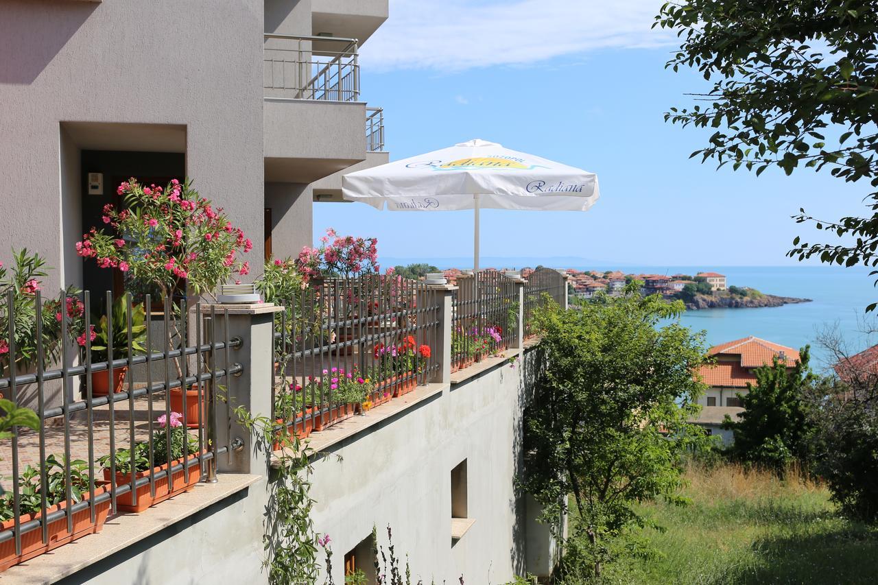 Family Hotel Radiana Szozopol Kültér fotó