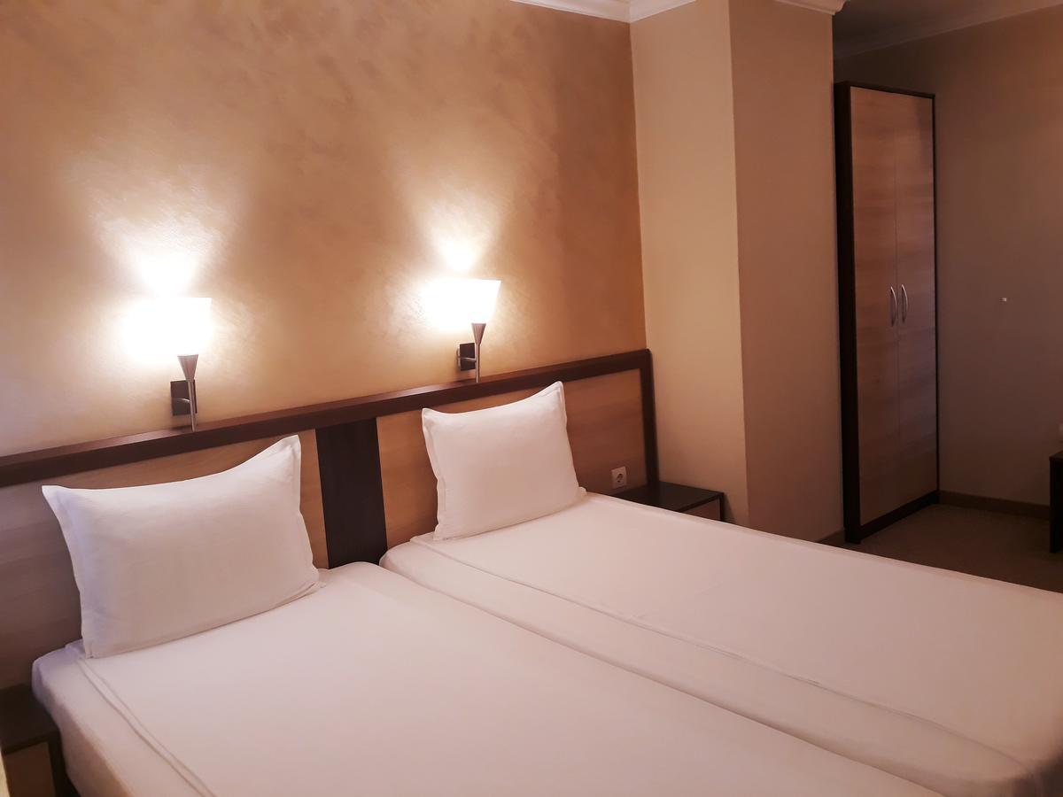 Family Hotel Radiana Szozopol Kültér fotó
